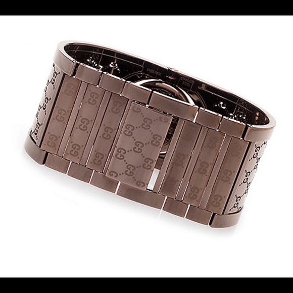 Gucci First Edition Women’s Flip Watch. - Picture 7 of 8